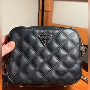 Guess crossbody purse